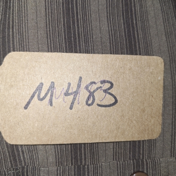 Haggar Men's Tan Striped Button Down Shirt In A Size XL. Outdoor, Active, Winter - Picture 6 of 7